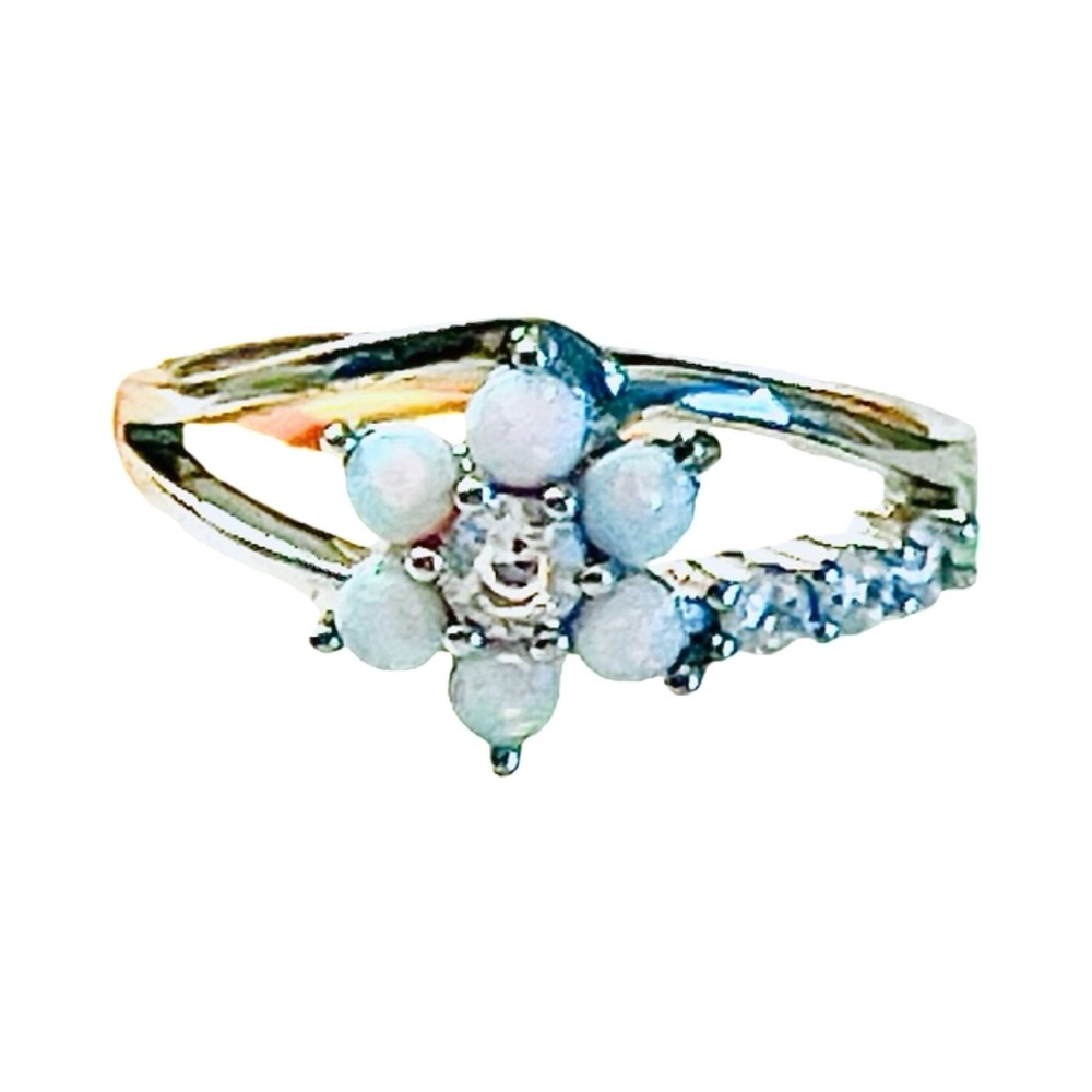 Elegant Silver and White Opalite Floral Ring